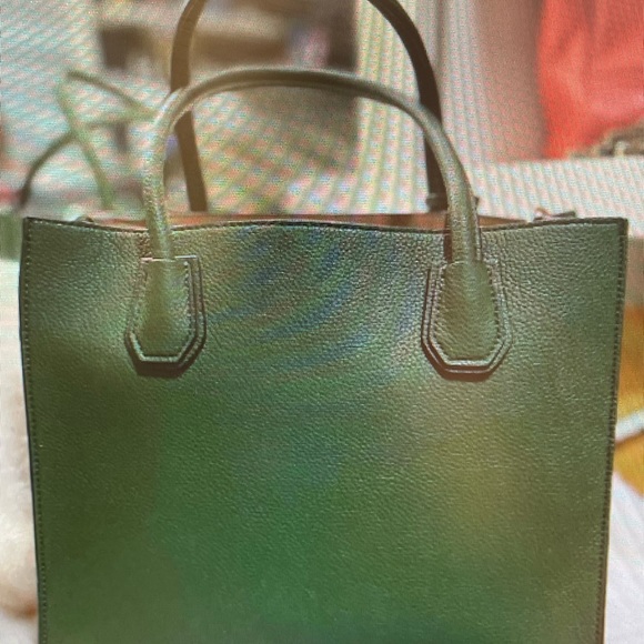 Green Micheal Kors Purse - Picture 2 of 4